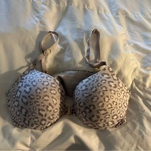 Victoria Secret Incredible Leopard PushUp Bra, Perfect Shape, Front Closure